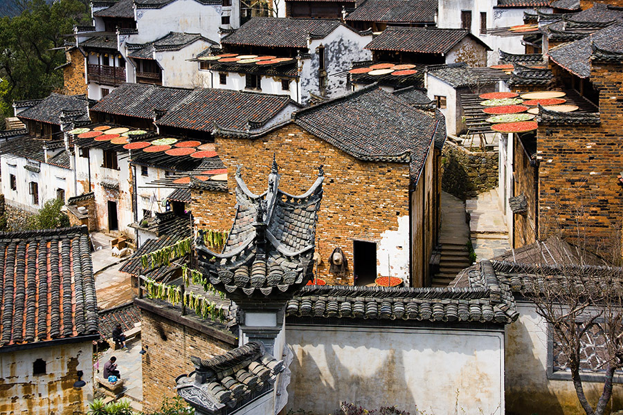 《古村午时》